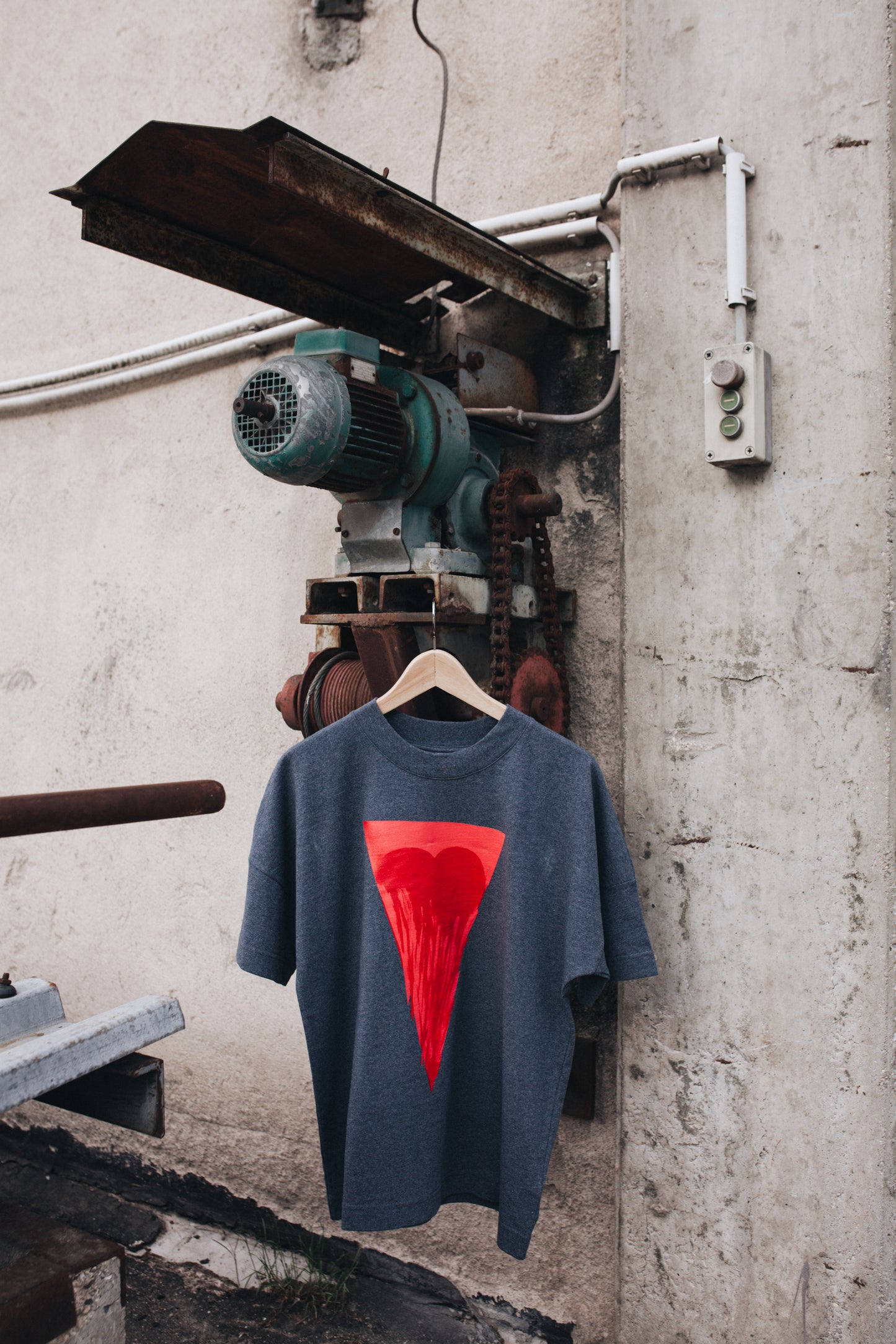 oversized | shirt with heart - organic cotton - navy blau
